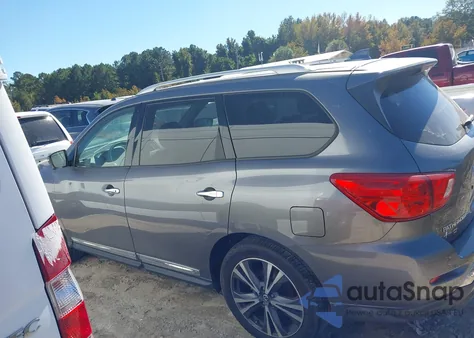 2019 Nissan Pathfinder Platinum z USA, uszkodzony, nr VIN 5N1DR2MM1KC642787